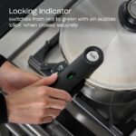 Zu sehen ist AZ Produktbild 4 zu folgenden Produkt: Fissler Vitavit Premium / Schnellkochtopf-Set, 5-teilig (6l - Ø 22 cm & Schnellbratpfanne 3,5l - Ø 22 cm) inkl. Metall-Deckel, Glas-Deckel, Einsatz - Induktion