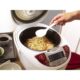 Moulinex MK705111 Multikocher, 12-in-1, Rot, 5 l Bild 3 Zu sehen ist AZ Produktbild 3 zu folgenden Produkt: Moulinex MK705111 Multikocher, 12-in-1, Rot, 5 l