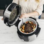 Zu sehen ist AZ Produktbild 3 zu folgenden Produkt: Ninja Foodi MAX Multikocher mit Smart Deckel