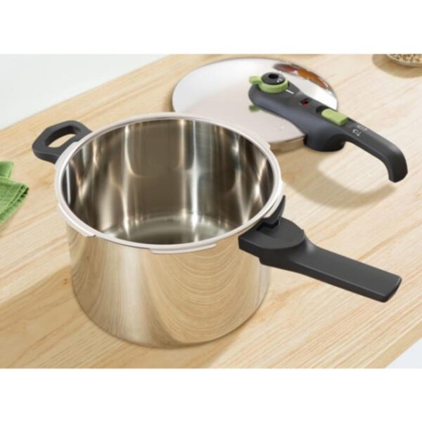 Zu sehen ist AZ Produktbild 3 zu folgenden Produkt: Tefal Secure Trendy 8L Grün mit Schloss
