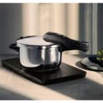 Zu sehen ist AZ Produktbild 3 zu folgenden Produkt: WMF Perfect Schnellkochtopf Induktion 4,5l